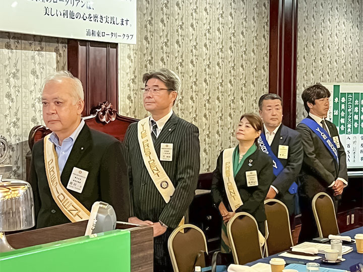 君が代・奉仕の理想斉唱