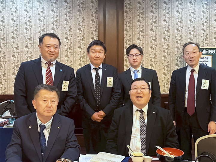 開会前テーブル風景②